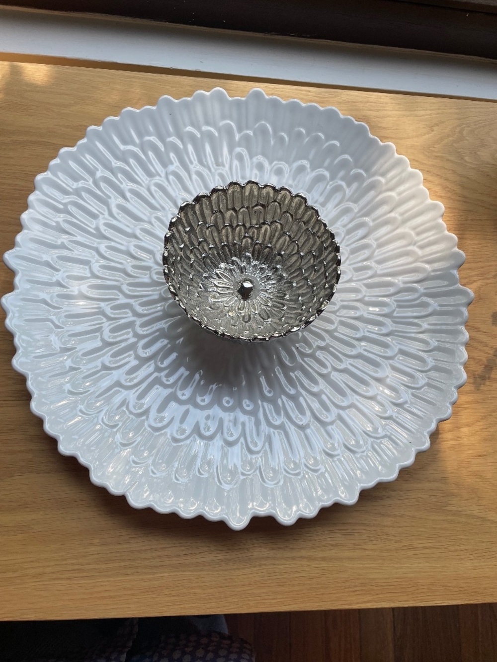 MICHAE ARAM chrysanthemum chip and dip bowl and platter set